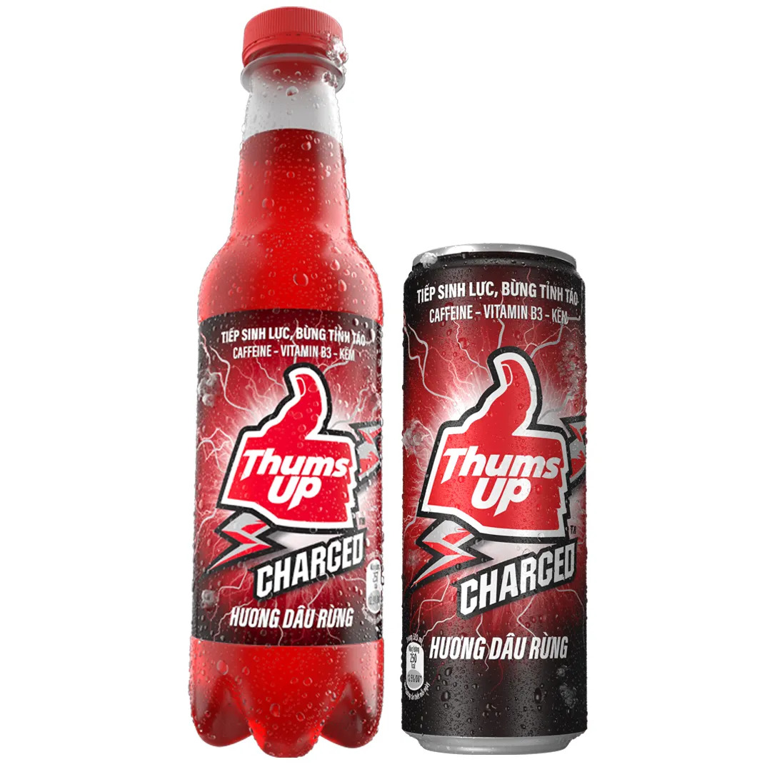 Nước tăng lực Thums Up Charged dâu rừng